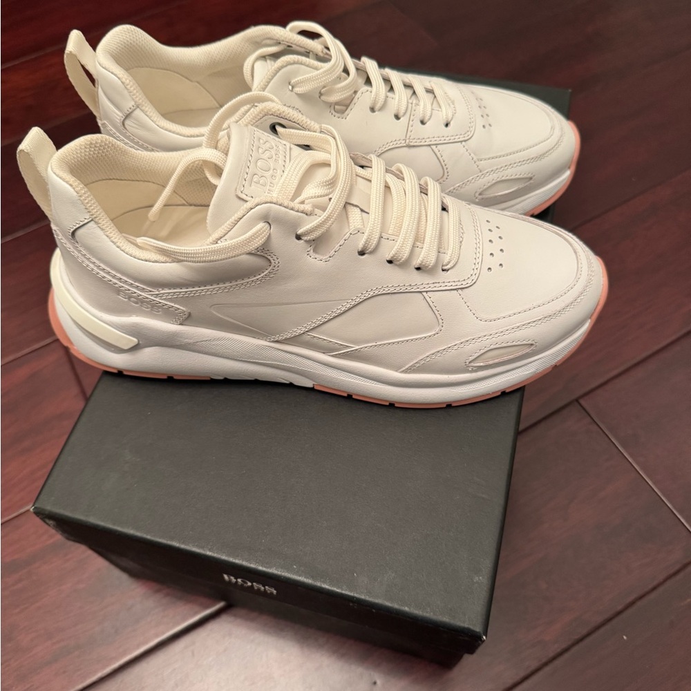 Hugo Boss Cream Sneakers with Pink Sole